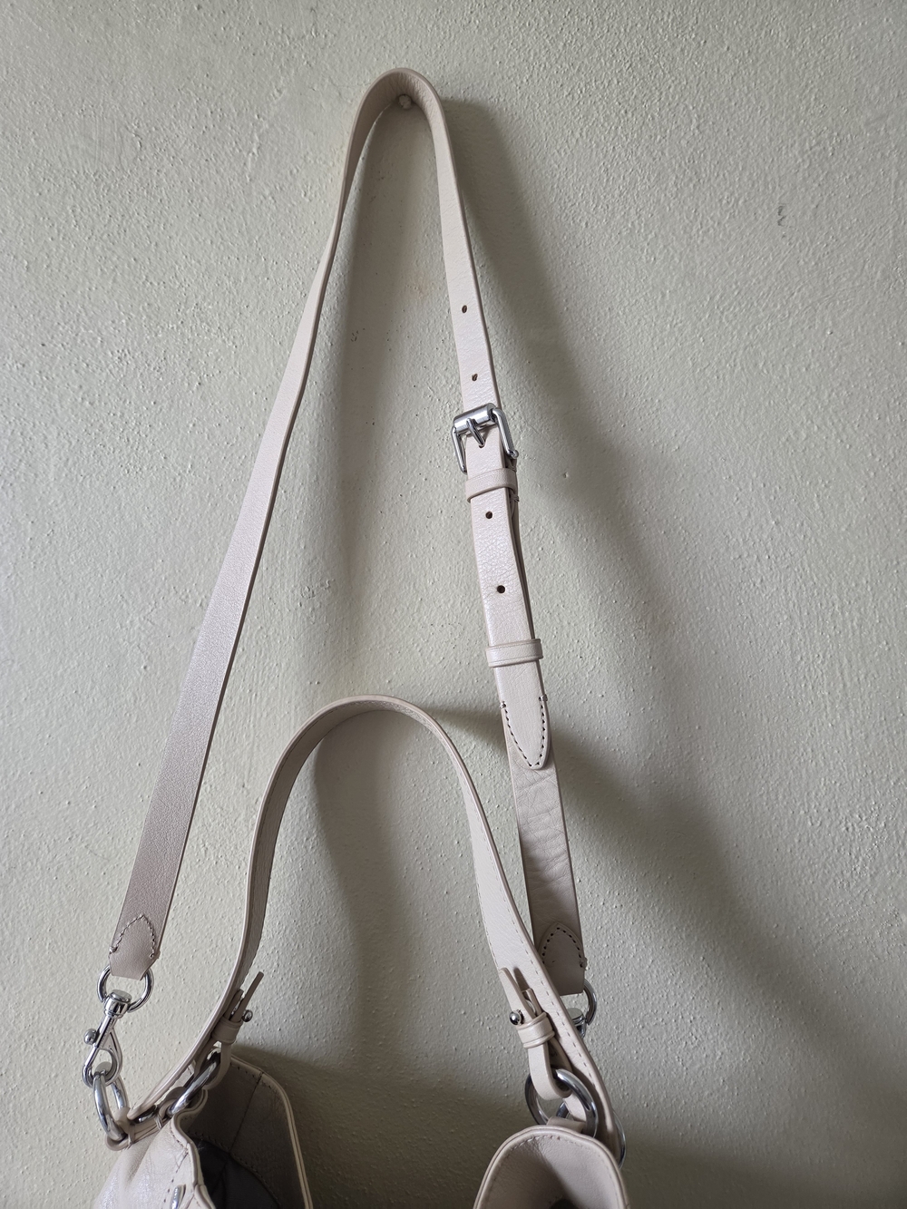 Rebecca Minkoff Soft Beige Leather Shoulder Bag - Picture 4 of 9